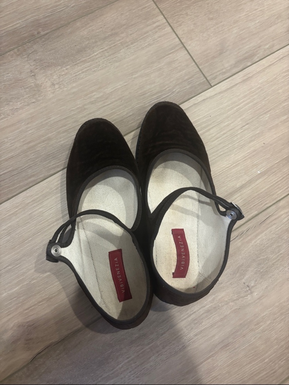 VIA VENEZIA Brown Suede Mary Jane Flats